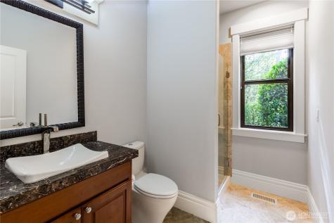1408 29th Court NE Issaquah WA 98029