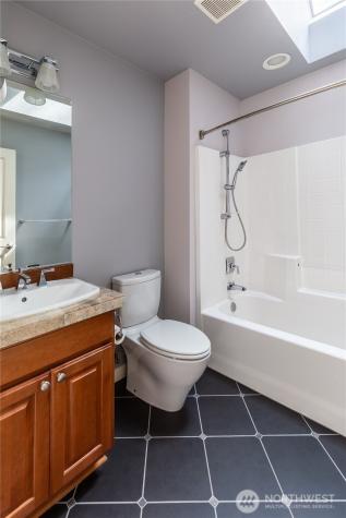 1408 29th Court NE Issaquah WA 98029