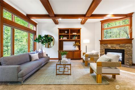 1408 29th Court NE Issaquah WA 98029
