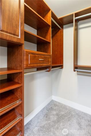 1408 29th Court NE Issaquah WA 98029