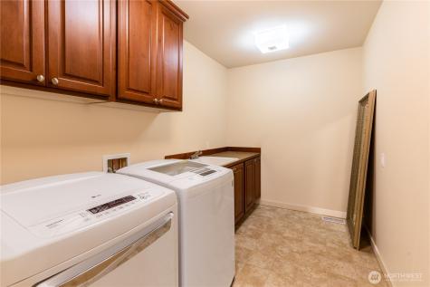1408 29th Court NE Issaquah WA 98029