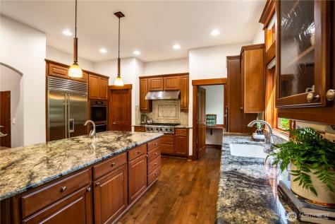 1408 29th Court NE Issaquah WA 98029