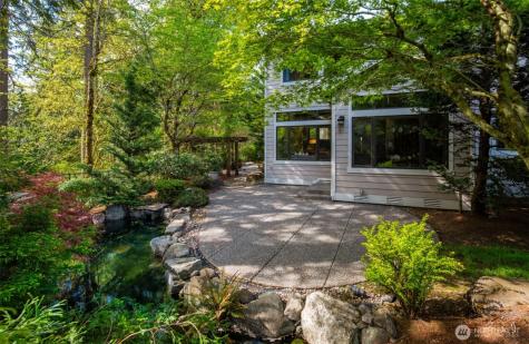 1408 29th Court NE Issaquah WA 98029