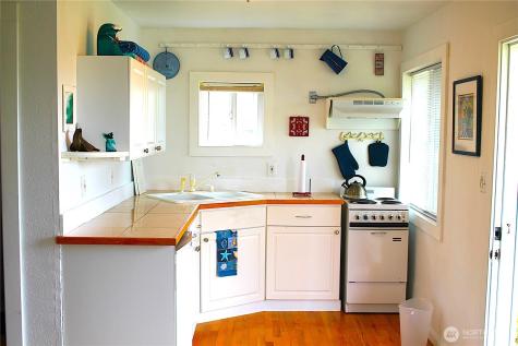 603 N Broadway Street Westport WA 98595