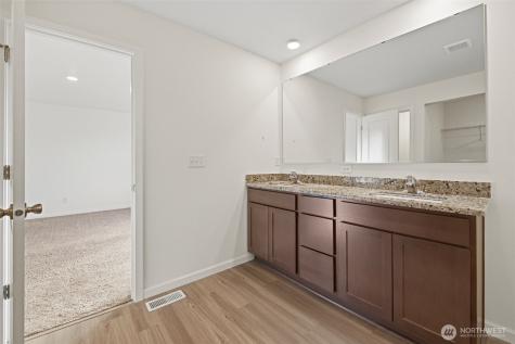 11948 64th Street E Puyallup WA 98372