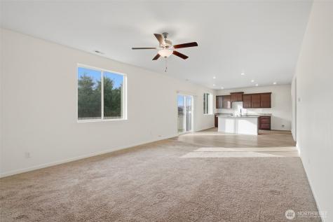 11948 64th Street E Puyallup WA 98372