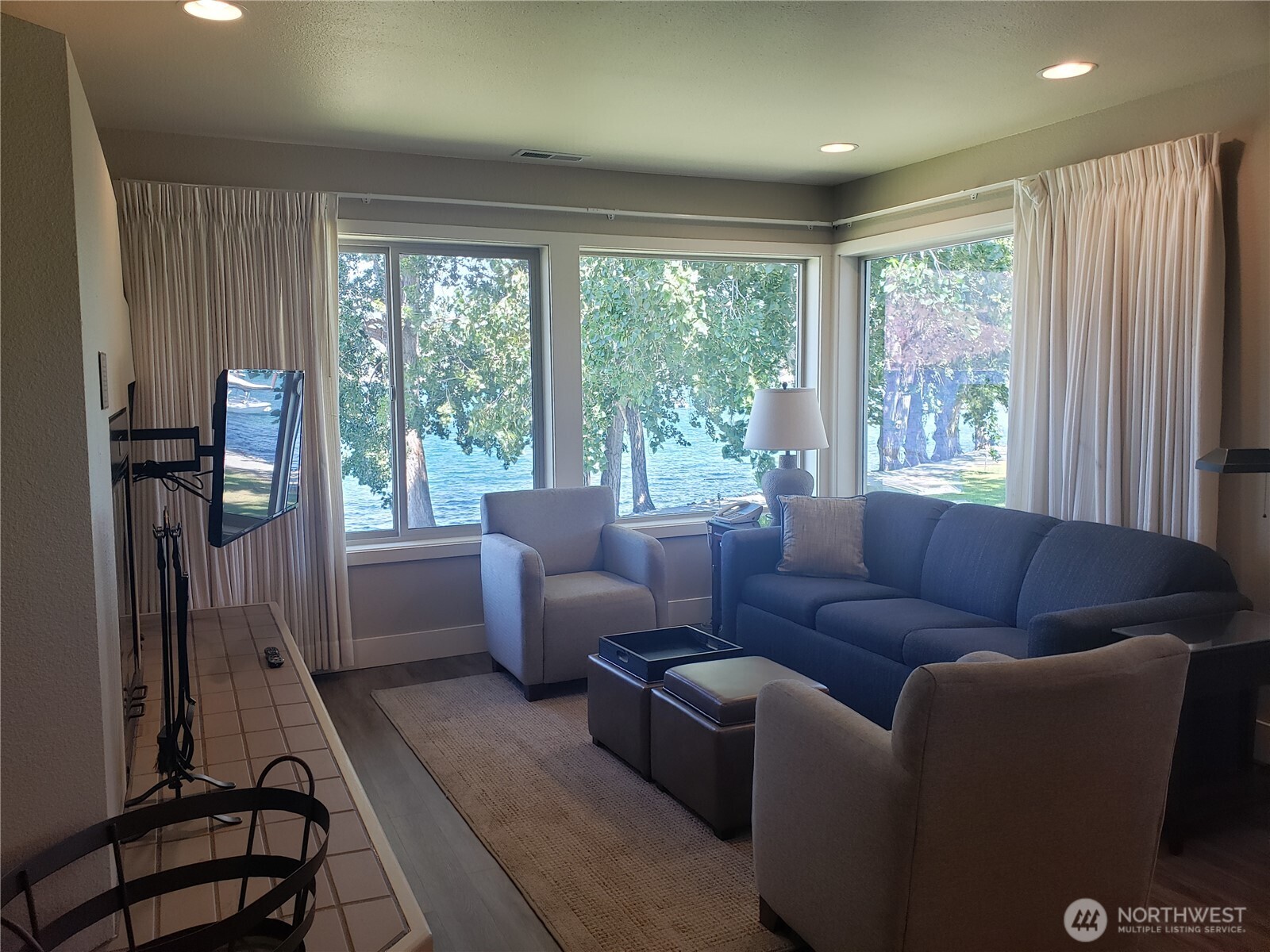 1 Beach 557-e Manson WA 98831