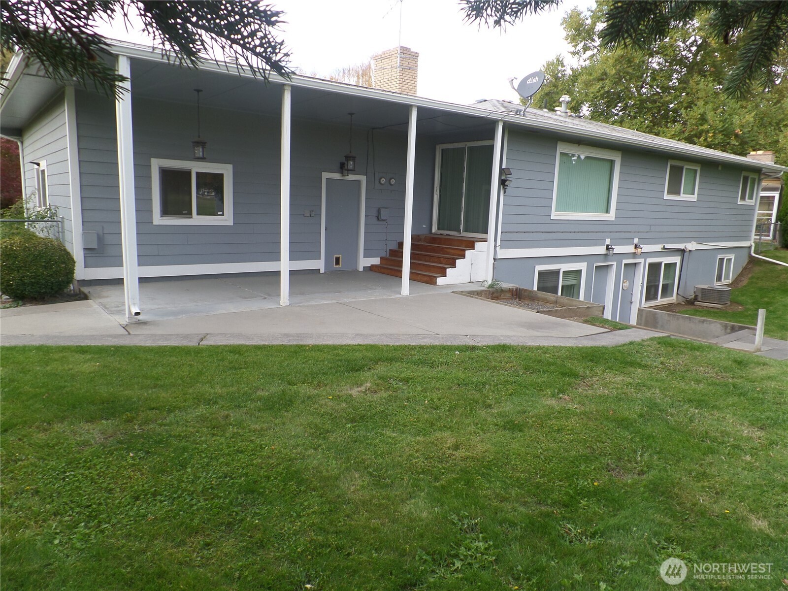 32 NE Tremont Drive College Place WA 99324