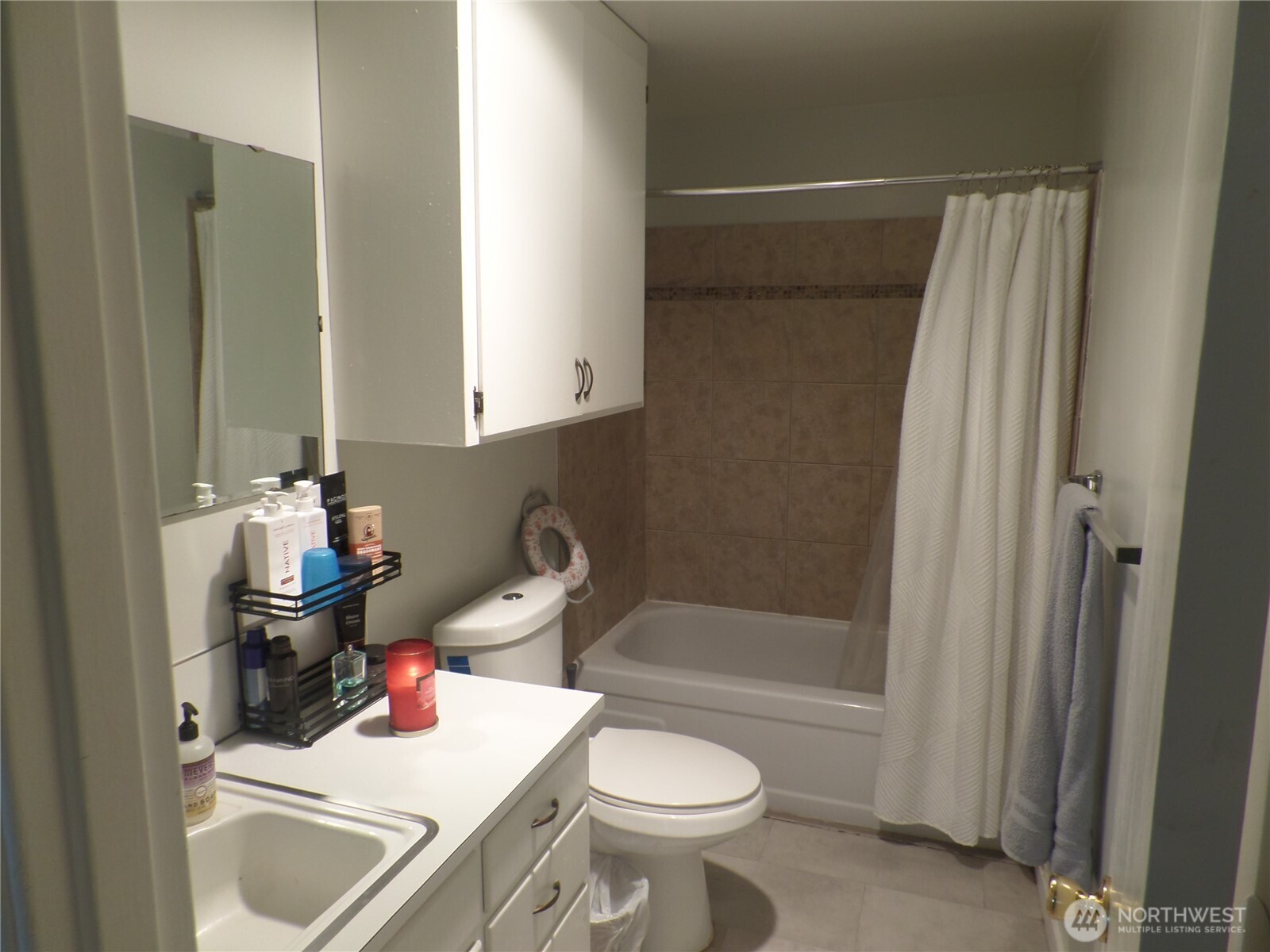 32 NE Tremont Drive College Place WA 99324