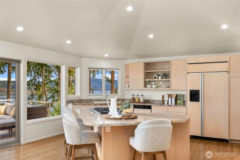 936 170th Place SE Bellevue WA 98008