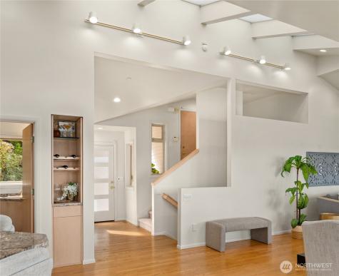 936 170th Place SE Bellevue WA 98008
