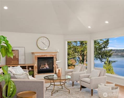 936 170th Place SE Bellevue WA 98008