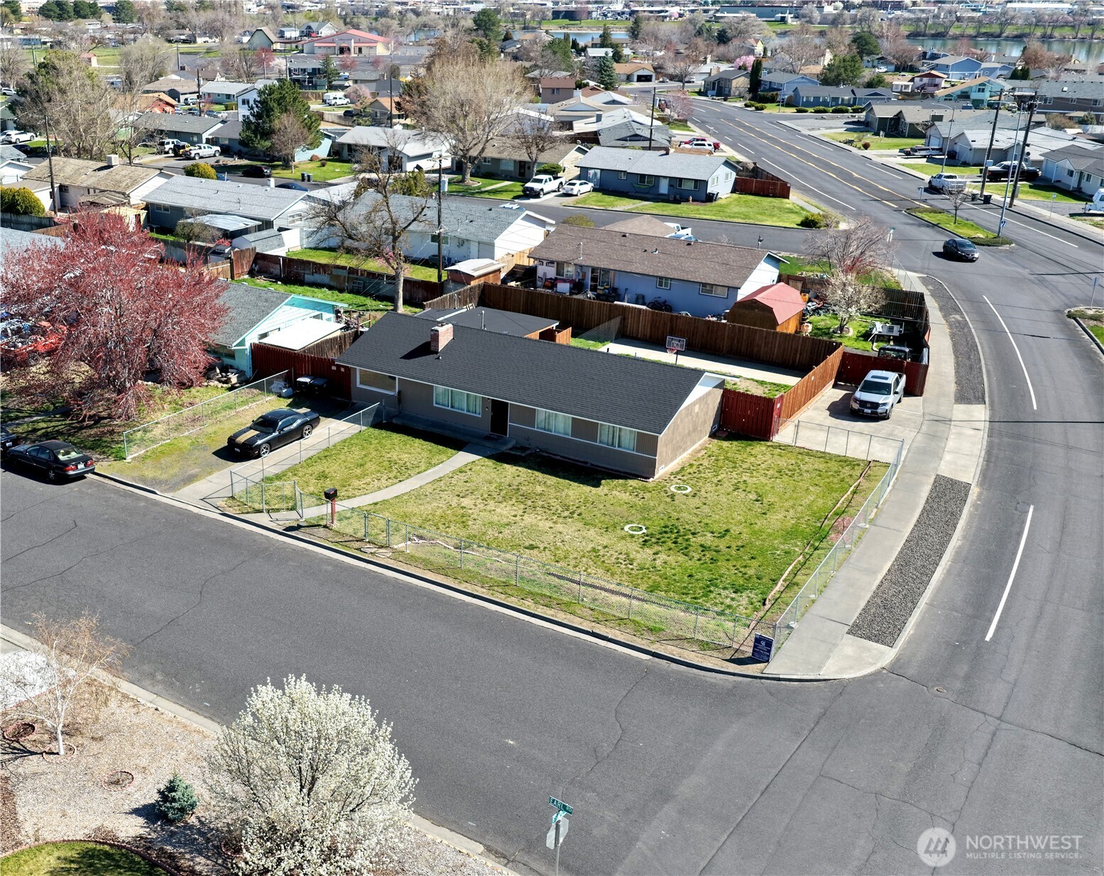 305 N Earl Road Moses Lake WA 98837