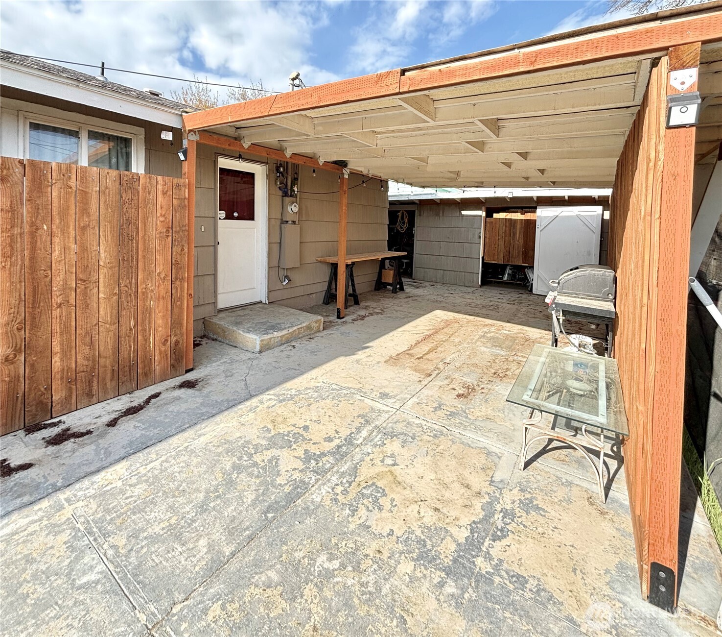 305 N Earl Road Moses Lake WA 98837