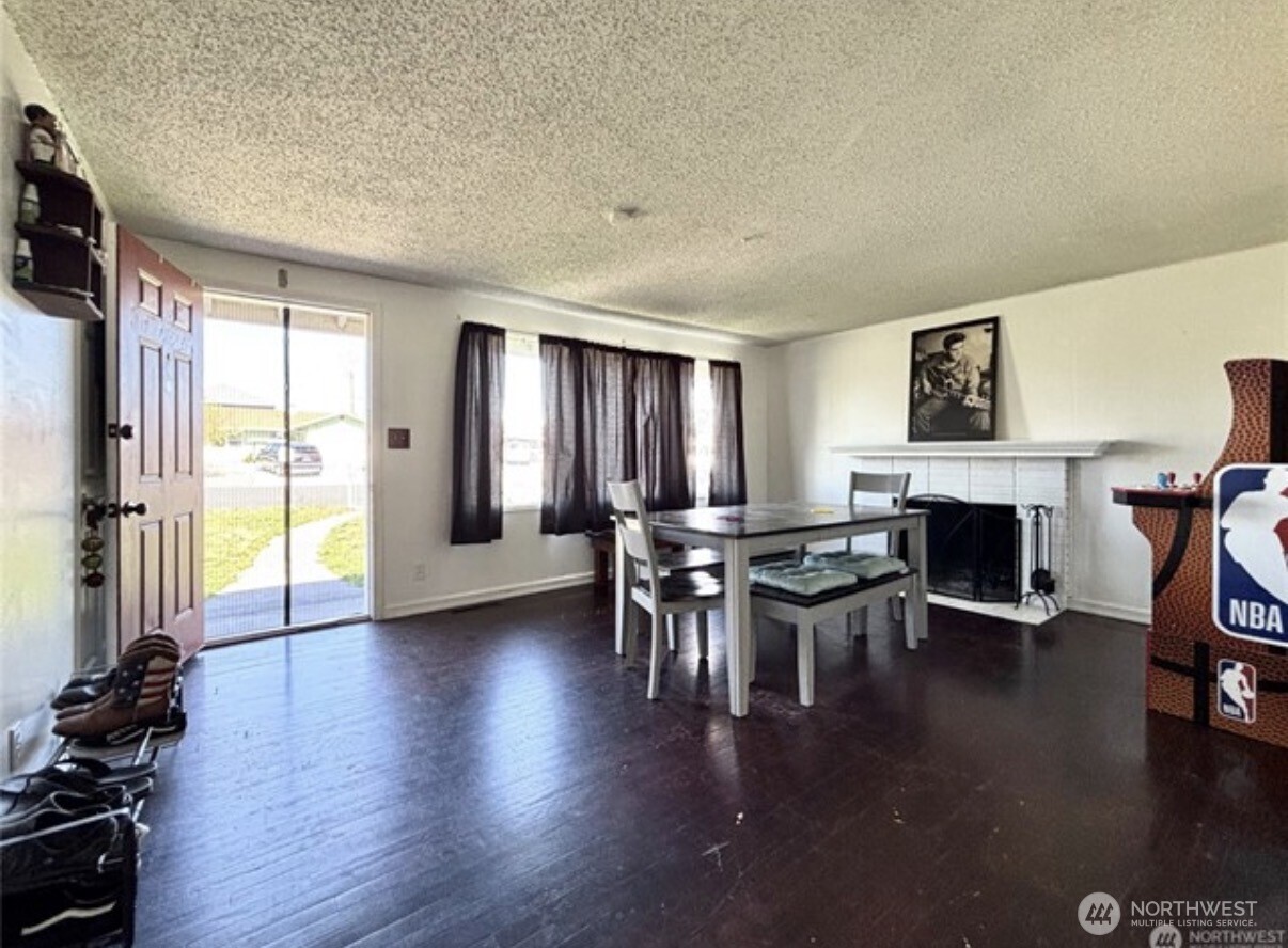 305 N Earl Road Moses Lake WA 98837