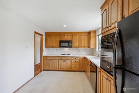 8420 214th Place SW Edmonds WA 98026