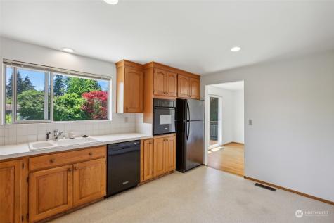 8420 214th Place SW Edmonds WA 98026