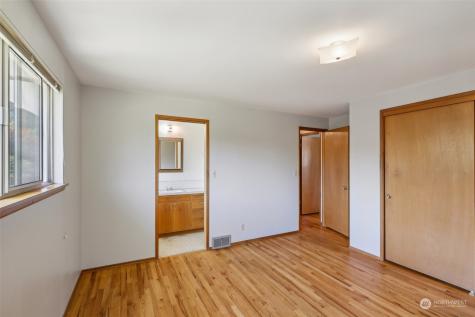 8420 214th Place SW Edmonds WA 98026