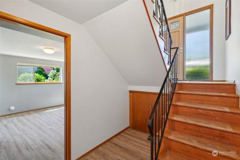 8420 214th Place SW Edmonds WA 98026