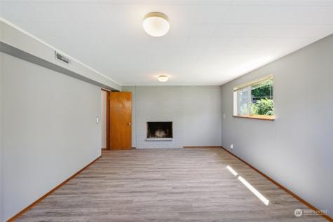 8420 214th Place SW Edmonds WA 98026