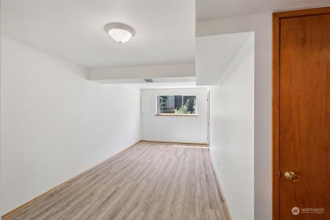 8420 214th Place SW Edmonds WA 98026