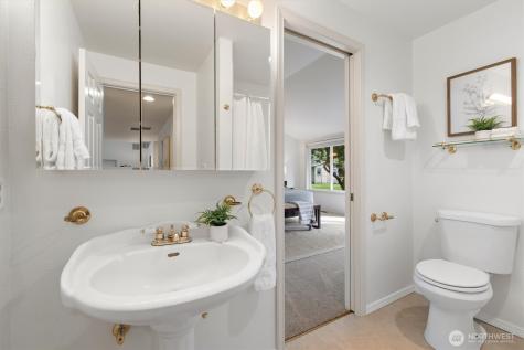 24309 SE 25th Street Sammamish WA 98075
