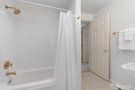 24309 SE 25th Street Sammamish WA 98075