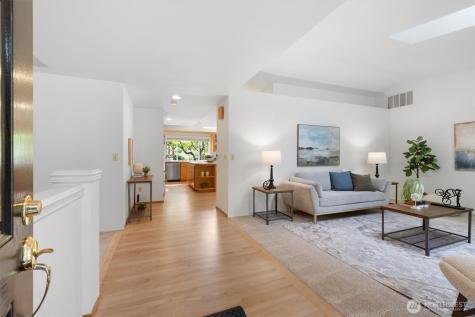 24309 SE 25th Street Sammamish WA 98075