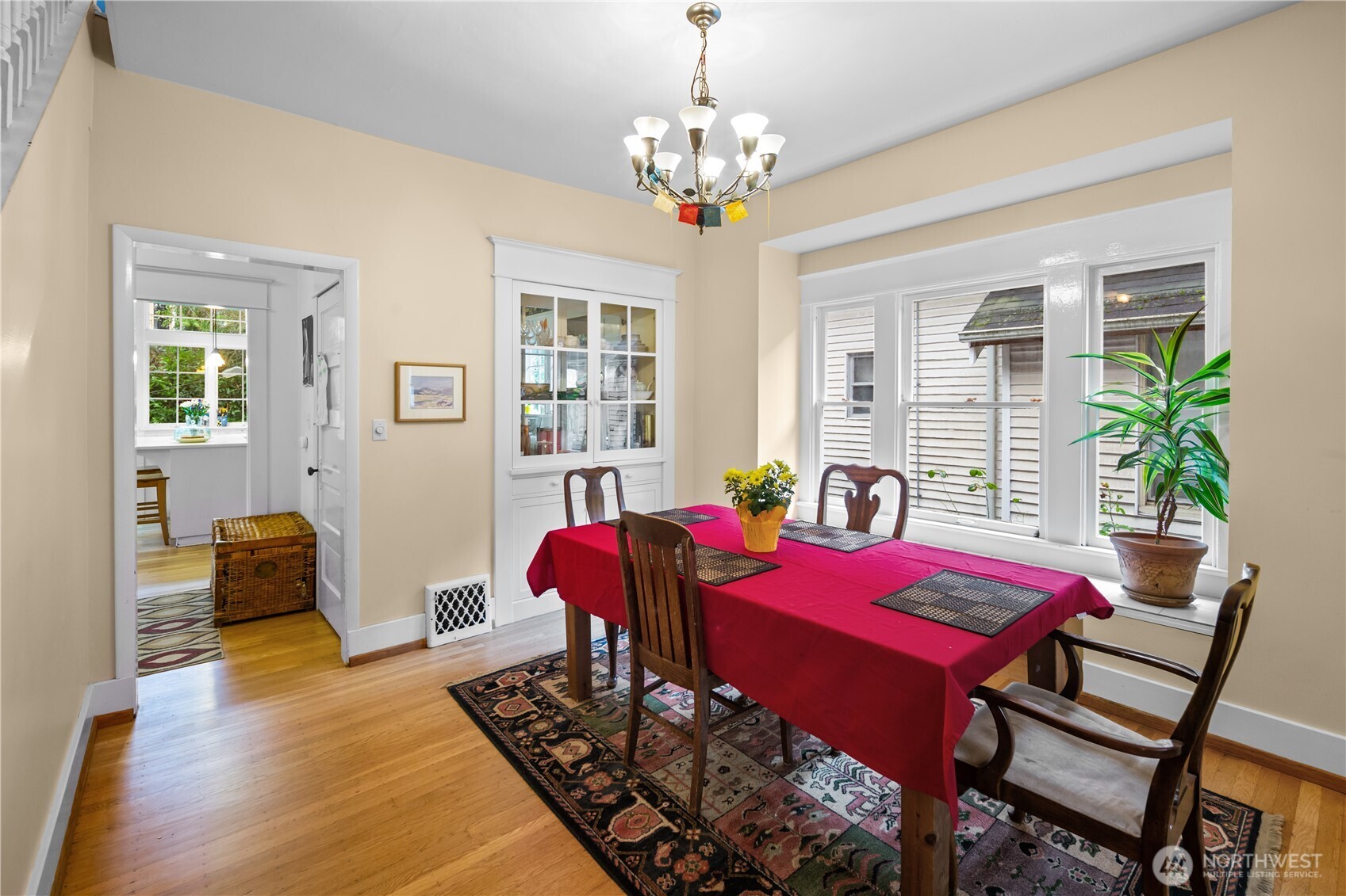 4616 Meridian Avenue N Seattle WA 98103