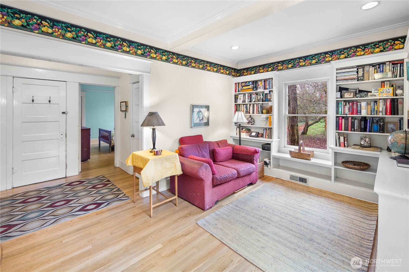 4616 Meridian Avenue N Seattle WA 98103
