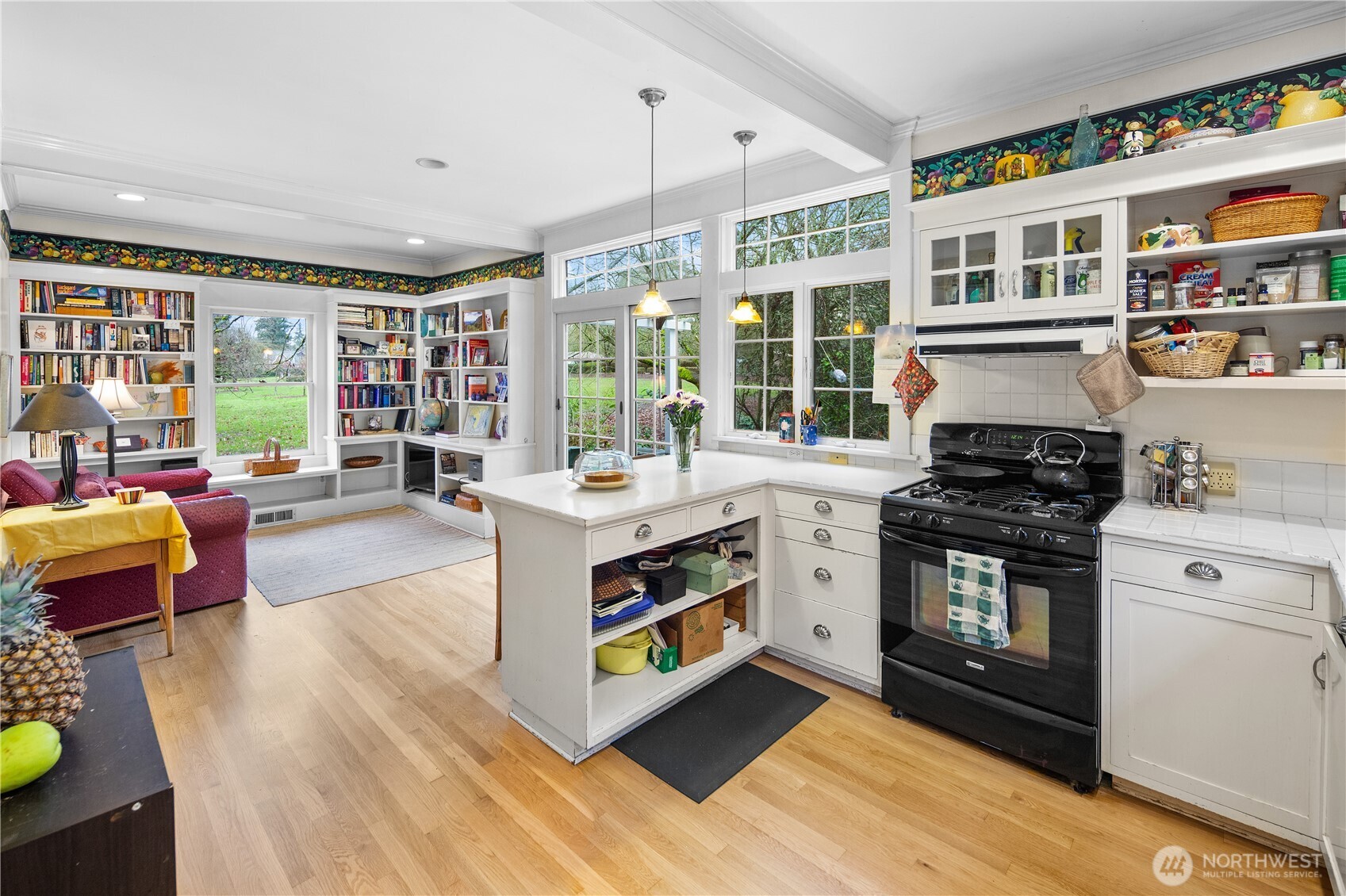 4616 Meridian Avenue N Seattle WA 98103