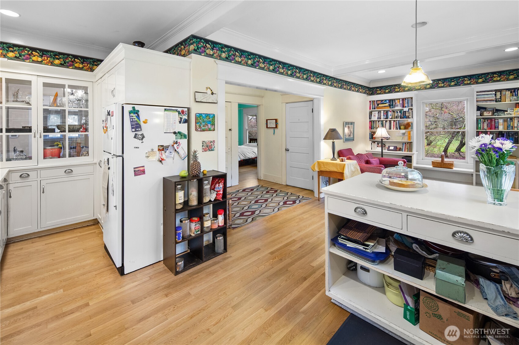 4616 Meridian Avenue N Seattle WA 98103
