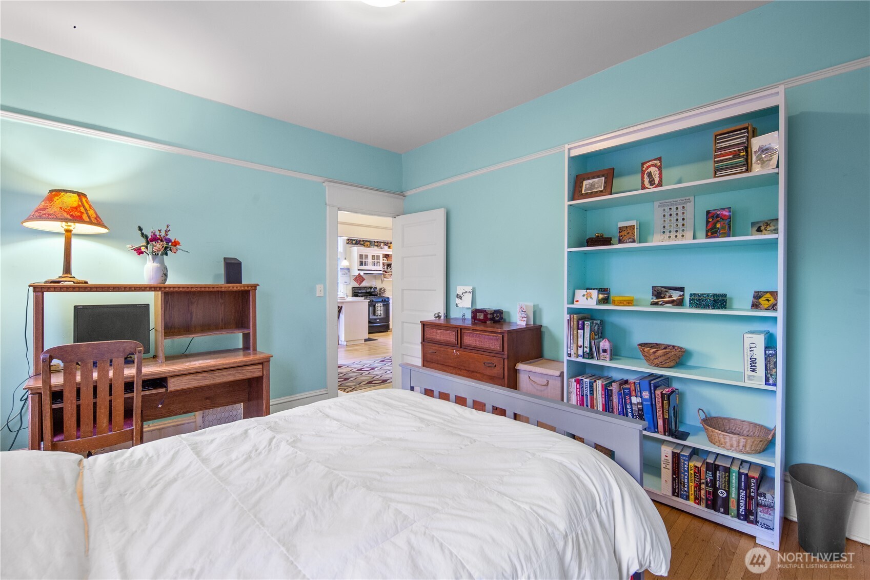 4616 Meridian Avenue N Seattle WA 98103