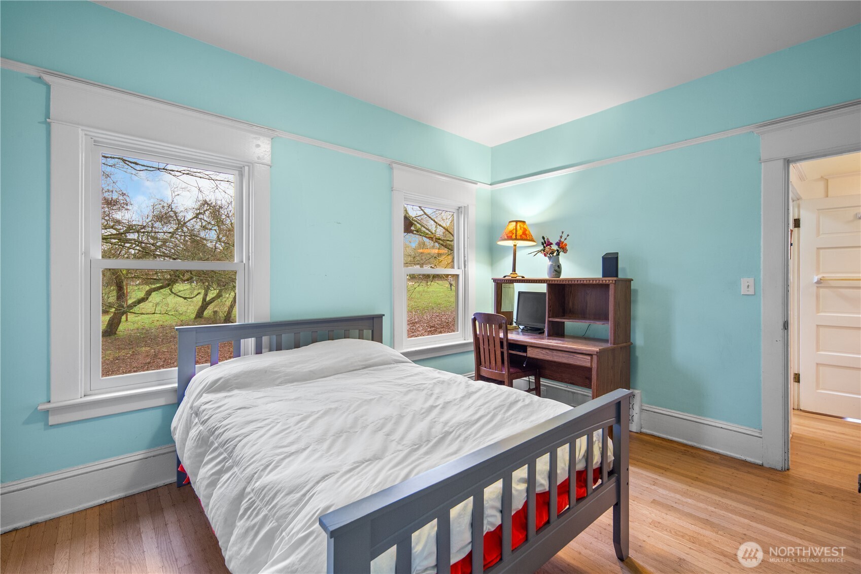 4616 Meridian Avenue N Seattle WA 98103