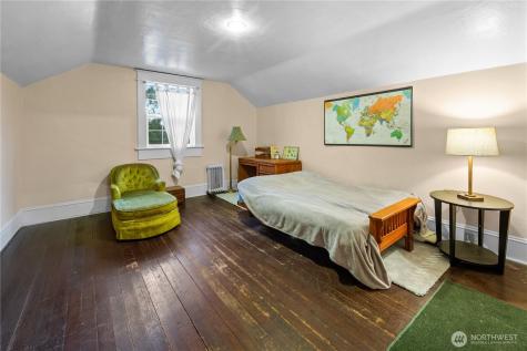 4616 Meridian Avenue N Seattle WA 98103