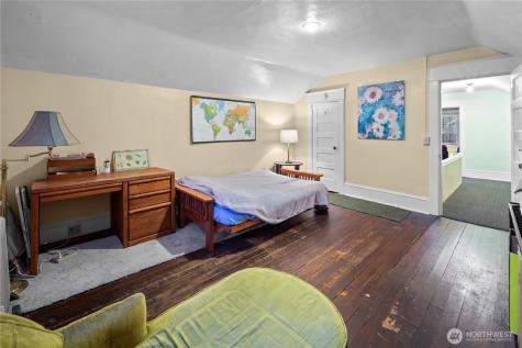 4616 Meridian Avenue N Seattle WA 98103