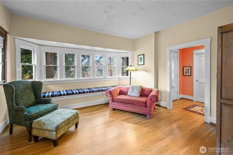 4616 Meridian Avenue N Seattle WA 98103