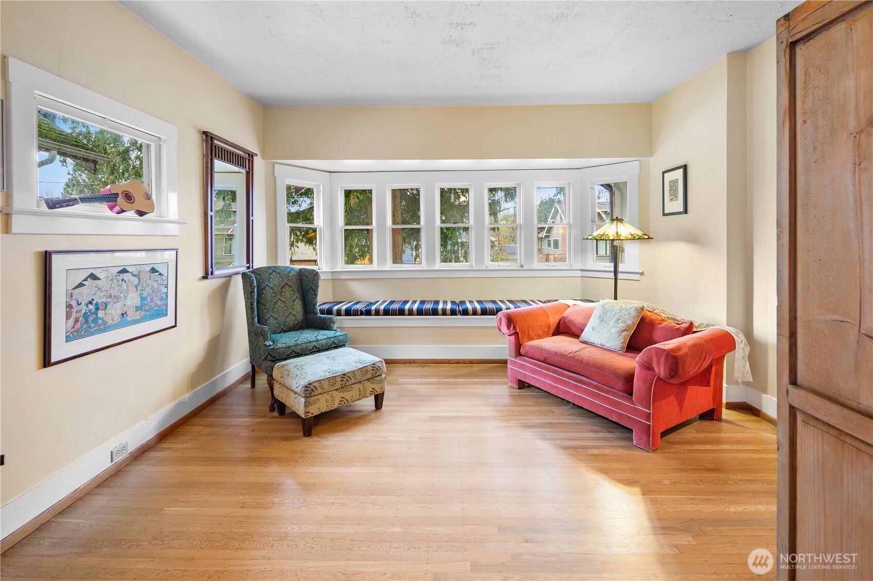 4616 Meridian Avenue N Seattle WA 98103