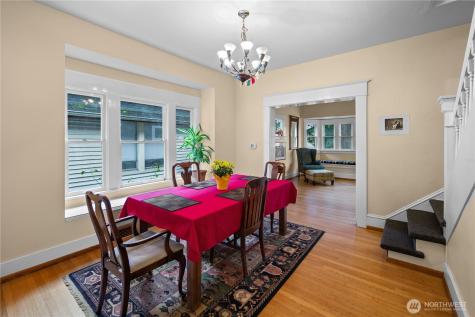 4616 Meridian Avenue N Seattle WA 98103