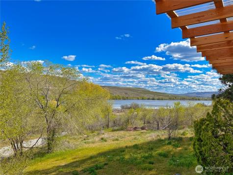 284 Monse Bridge Road Brewster WA 98812