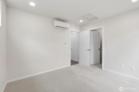 1816 24th Avenue S Seattle WA 98144