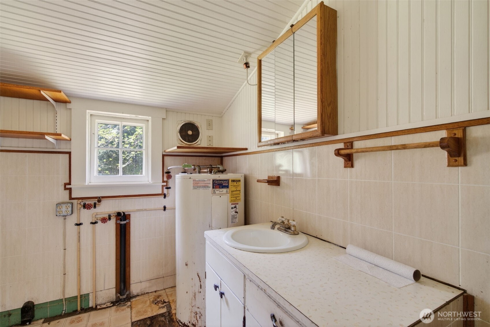 943 Fall Creek Road Longview WA 98632