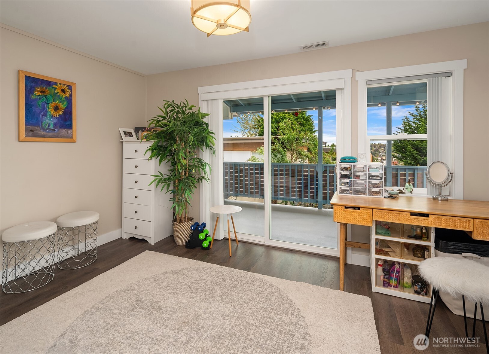 2820 27th Avenue W Seattle WA 98199