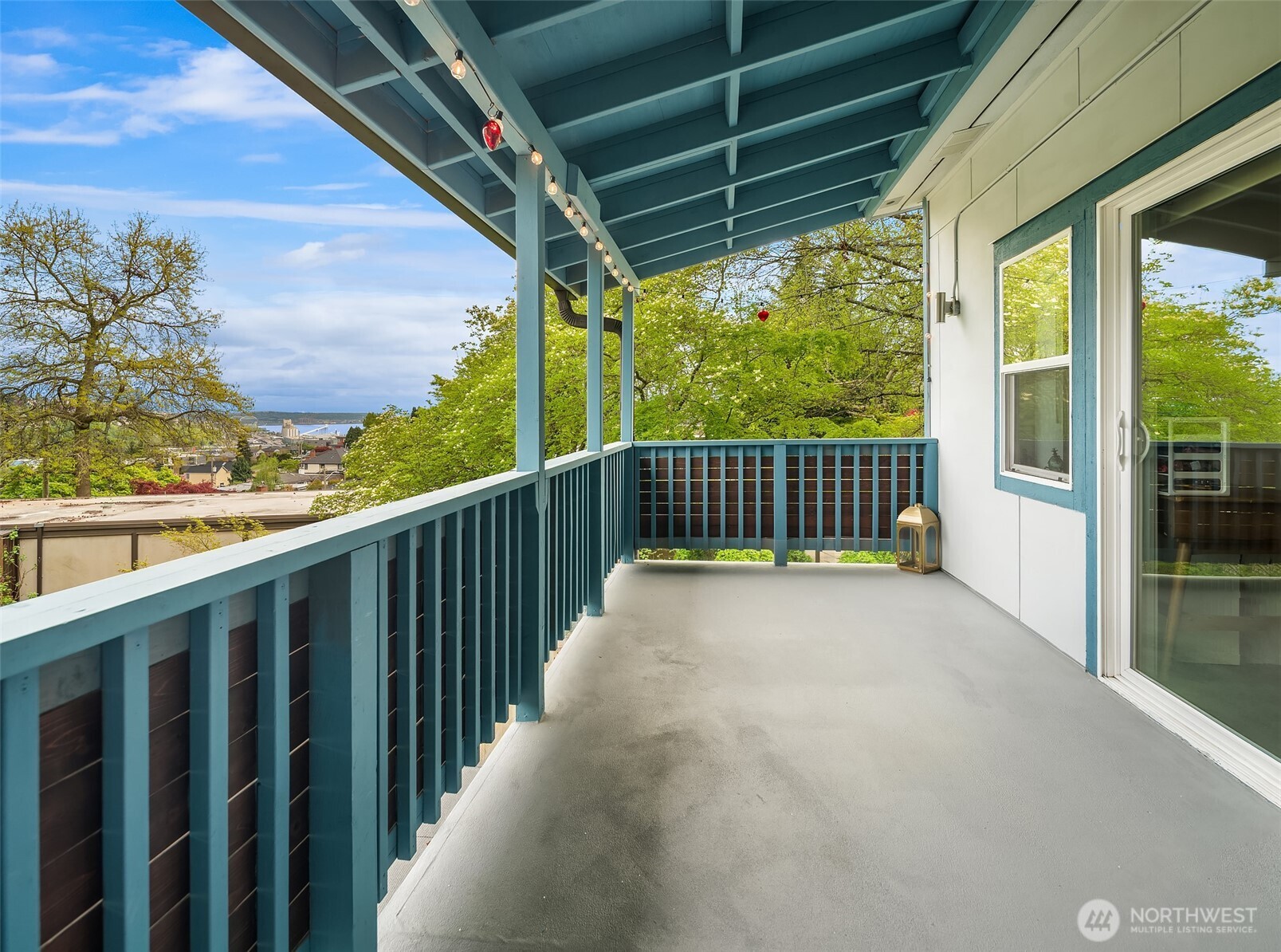 2820 27th Avenue W Seattle WA 98199