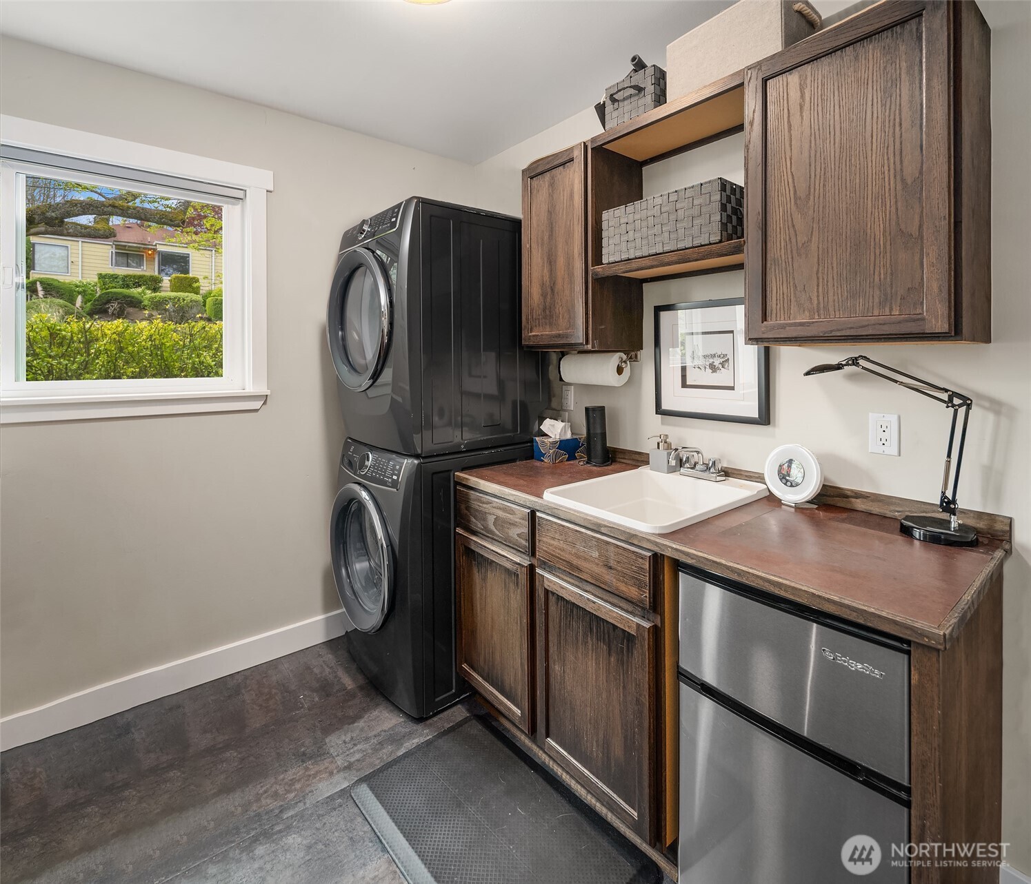 2820 27th Avenue W Seattle WA 98199