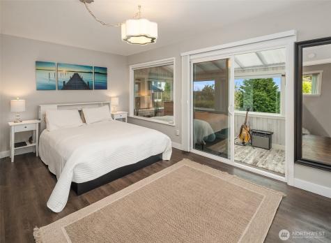 2820 27th Avenue W Seattle WA 98199