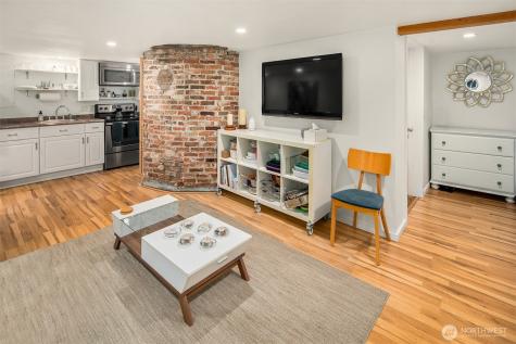2820 27th Avenue W Seattle WA 98199
