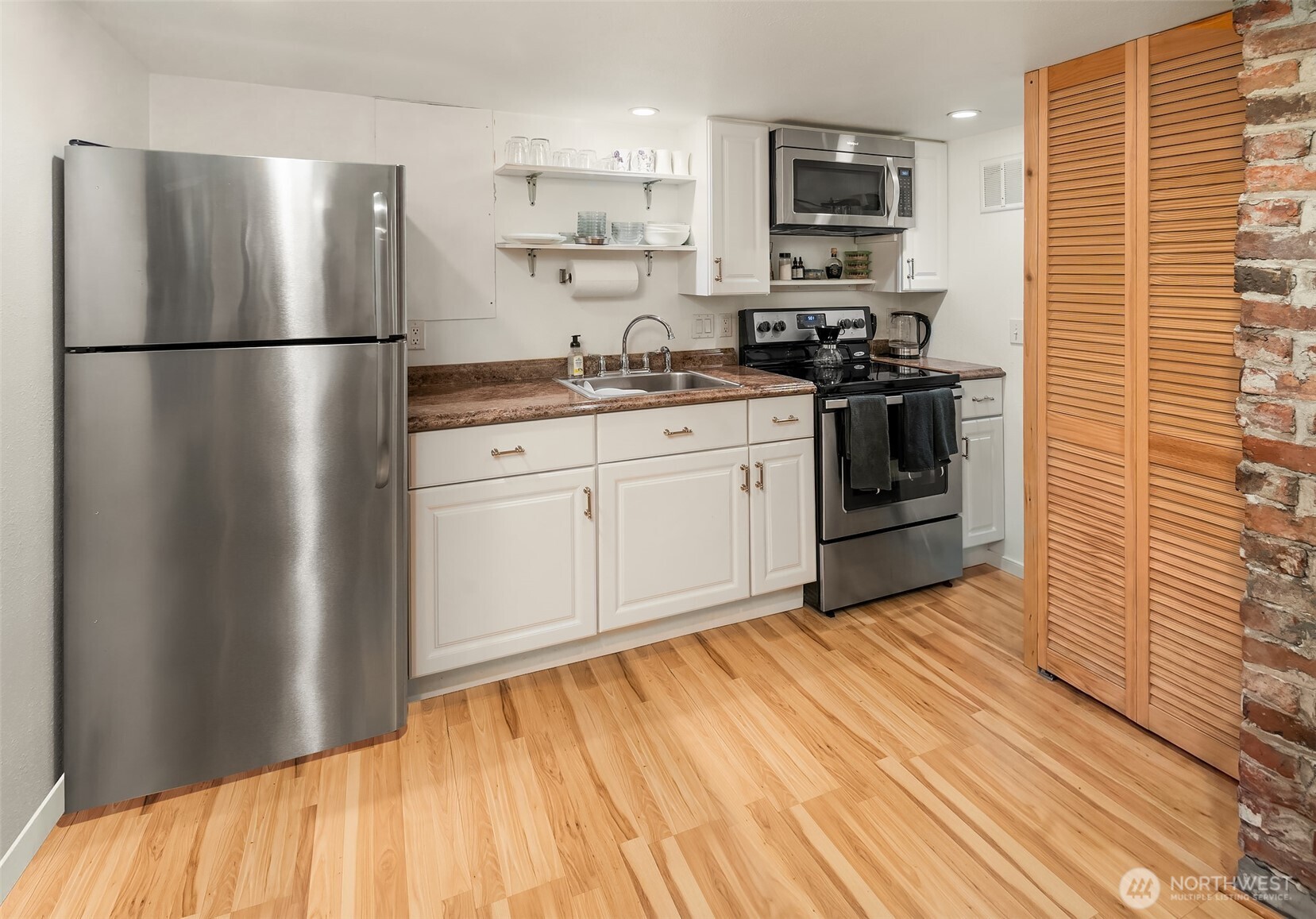 2820 27th Avenue W Seattle WA 98199