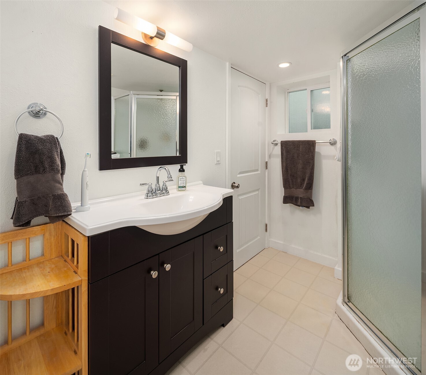 2820 27th Avenue W Seattle WA 98199