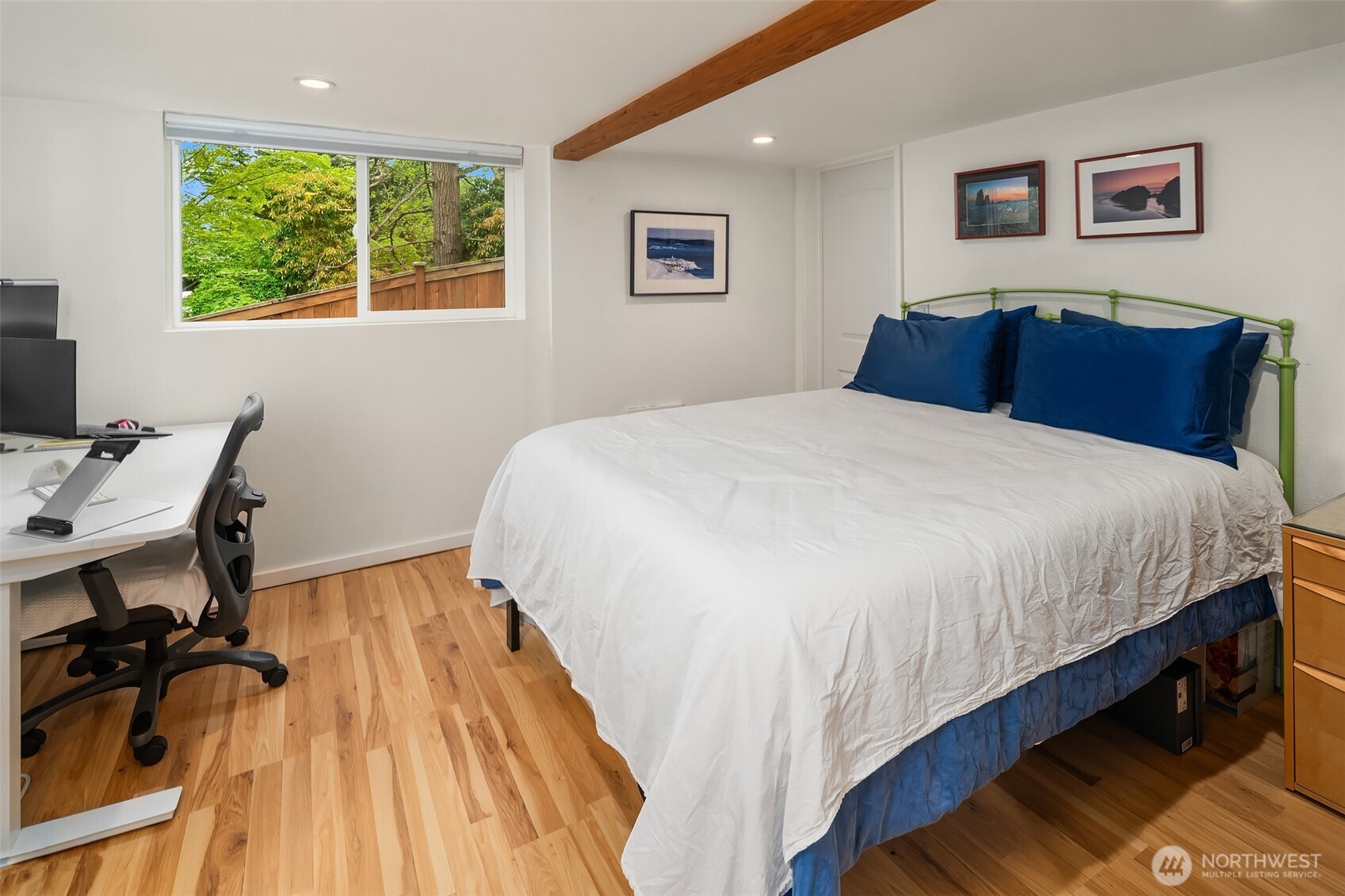 2820 27th Avenue W Seattle WA 98199